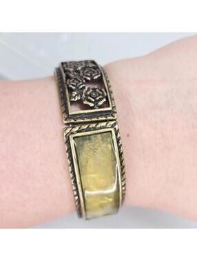 Lia Sophia Fleur de Light Abalone Shell Gold Tone Floral Stretch Bracelet